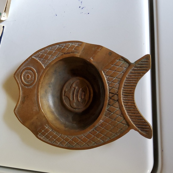 Brutalist Brass Fish Ashtray/dish Korea - Picture 3 of 4